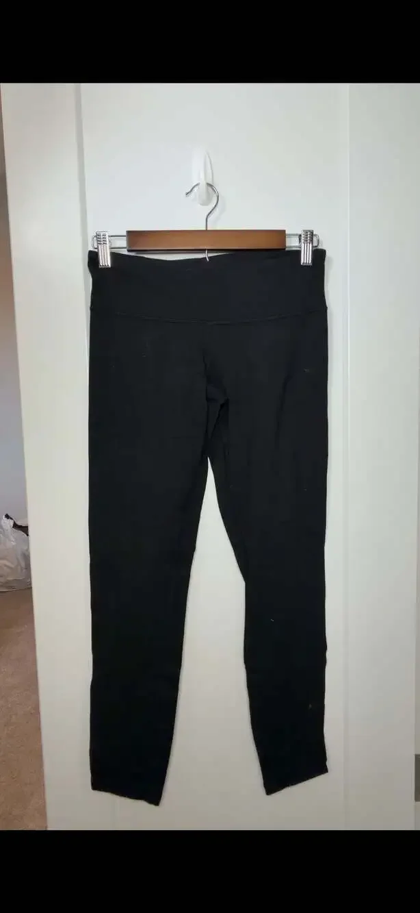Lululemon Black UOG Figure Skating Club Graphic High Rise Leggings_A91